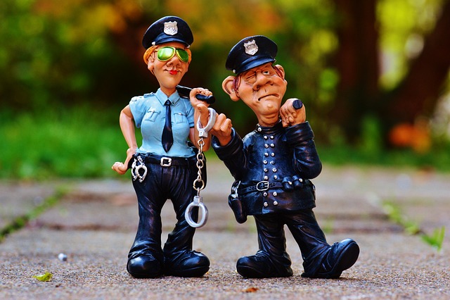 Alk & Drogen: Polizei stoppt Scooter-Fahrer