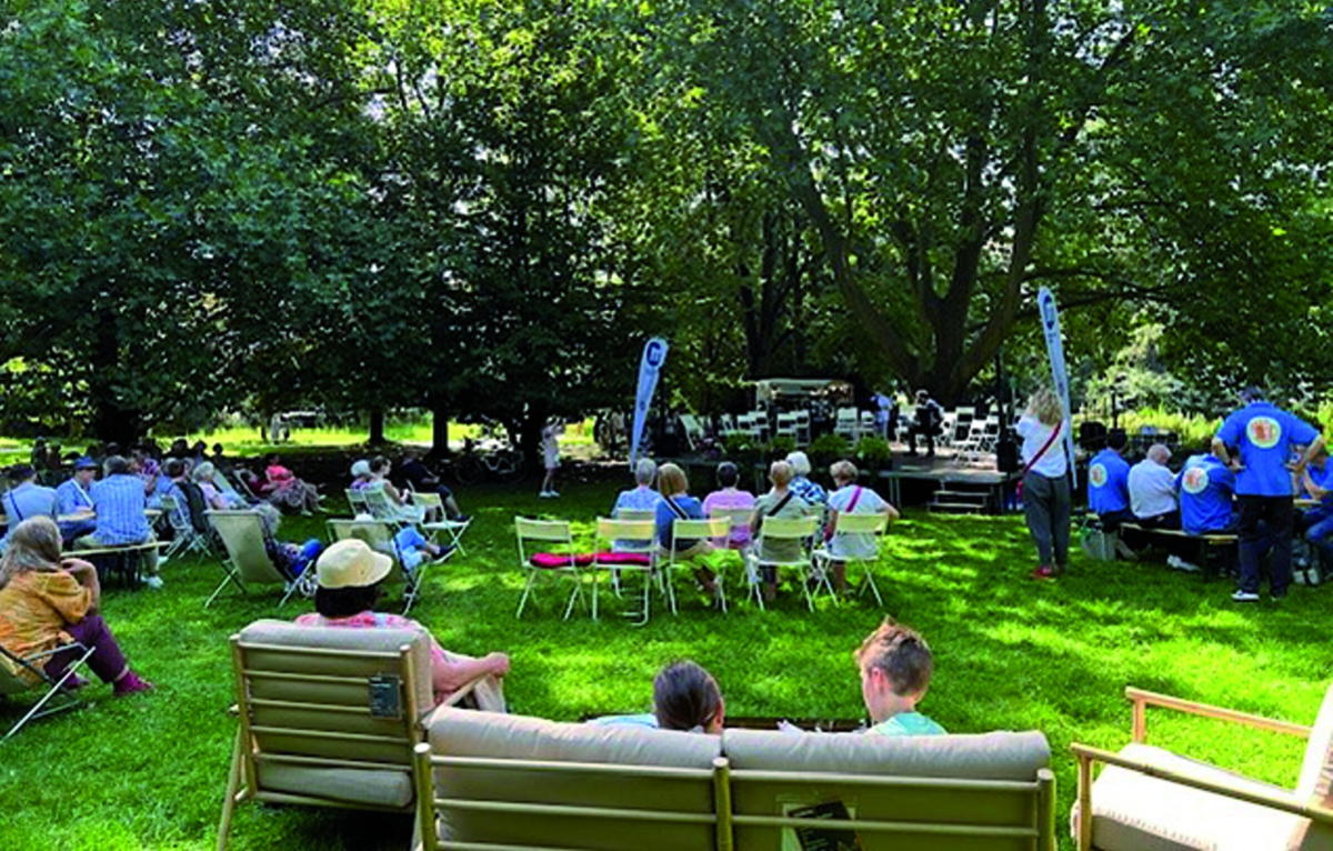 Am Sonntag: Musikalisches Picknick im Park am Krankenhaus