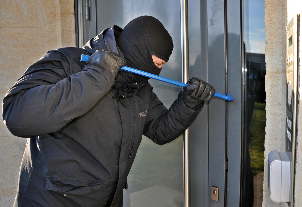 Türen waren stärker: Einbrecher scheiterten