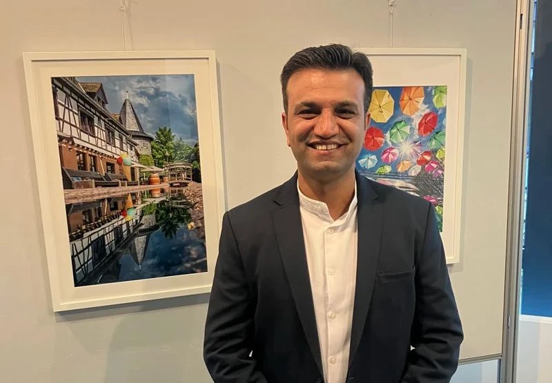 Große Resonanz bei Vernissage: Ramin Mohabat stellt Fotos im Rathaus aus