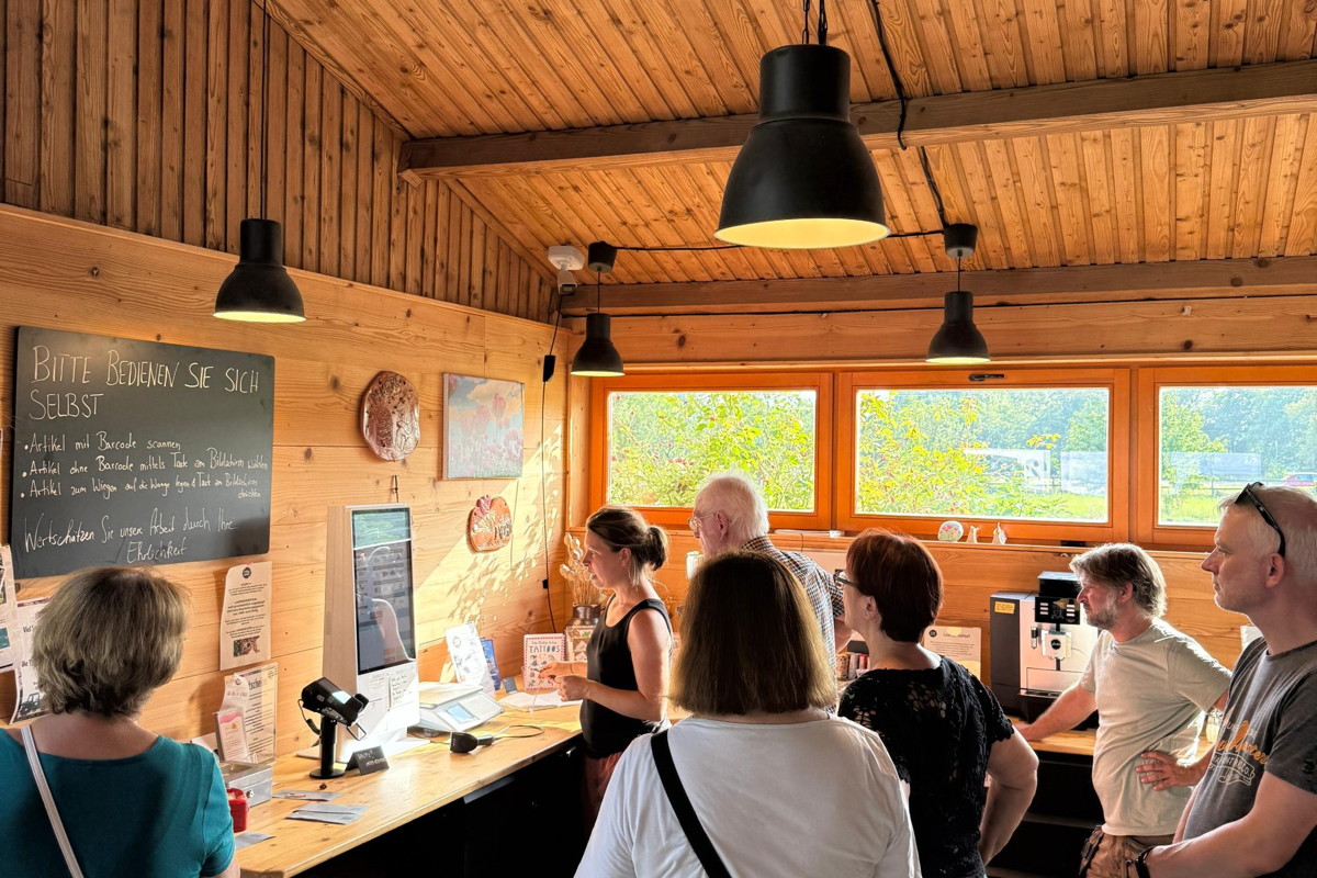SPD-Ferienfraktion: Besuch beim Bio-Bauern – und gegen Hallen-Neubau