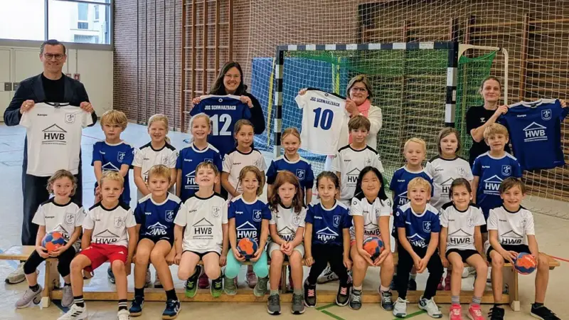 HWB-Trikots in Blau und Weiß für die JSG Schwarzbach