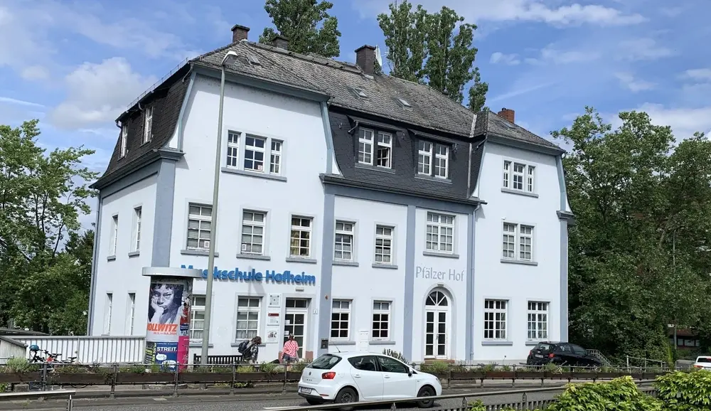 Chef der Musikschule soll Bonus erhalten – trotz finanzieller Engpässe