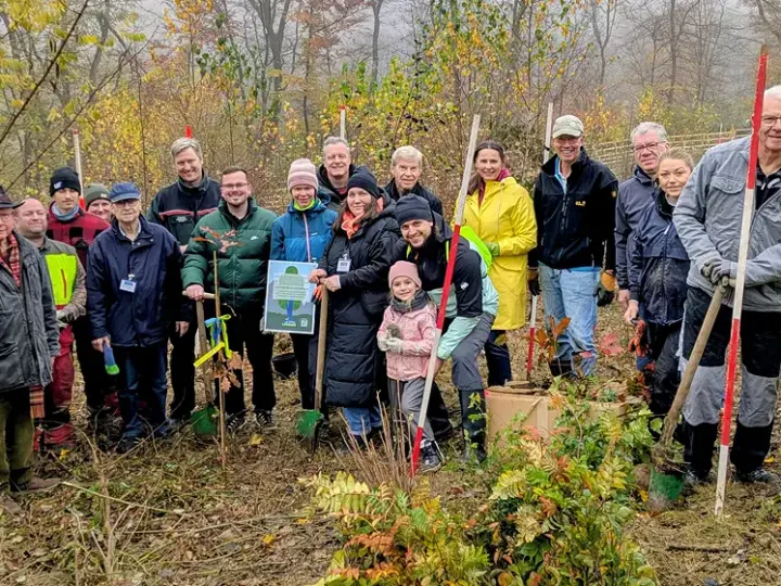 Bürgerbaumpflanzaktion: 10.000 neue Bäume sind im Boden