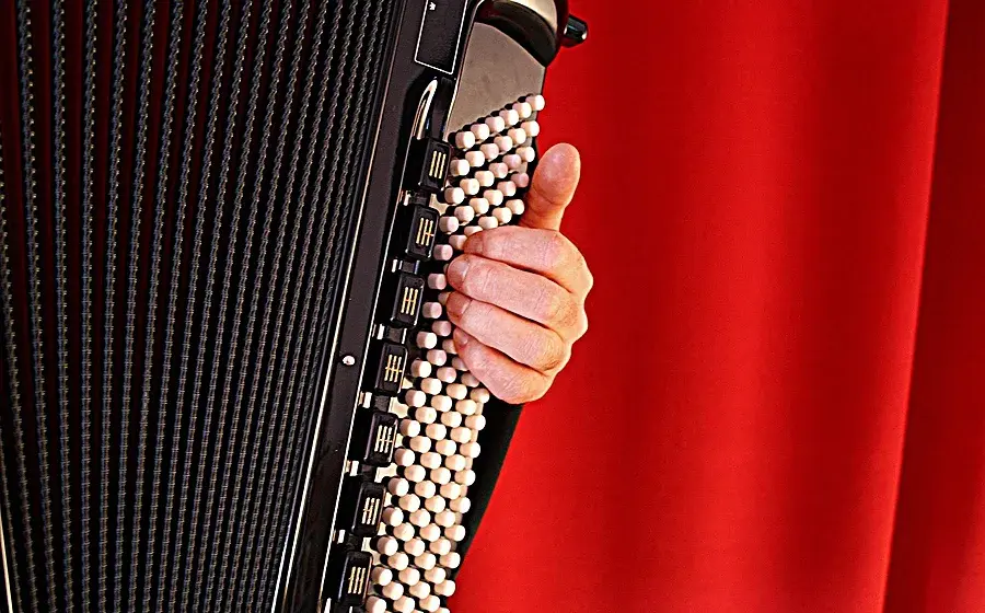 Soundtrack der Romantik: Akkordeon-Verein Lyra präsentiert Herbstkonzert