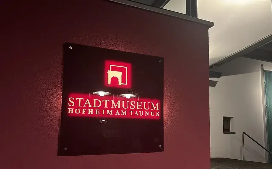 Zwischen Dialog und Distanz: Taunus-Kunst-Triennale startet am Sonntag