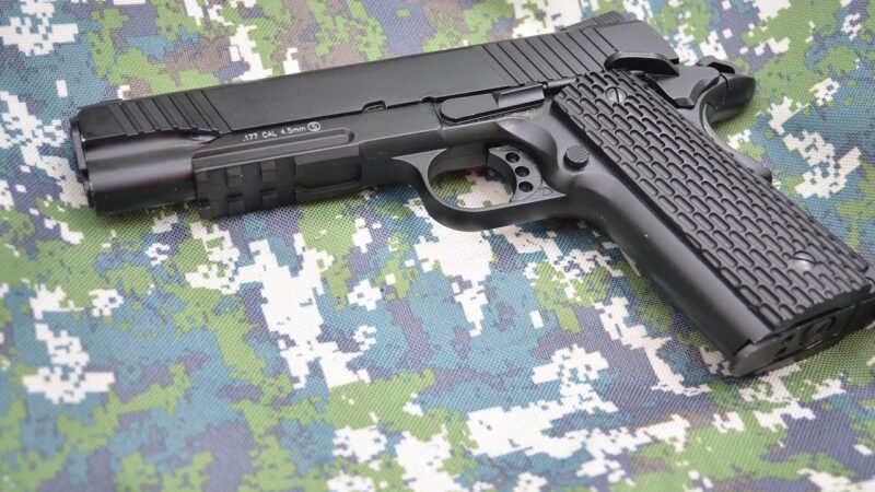 Schlägerei in Hofheim: Polizei stellt Waffen sicher