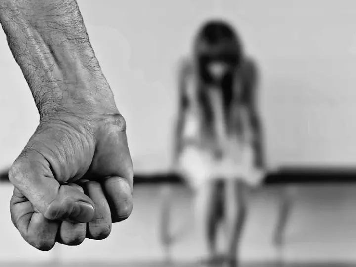 Auf der Hauptstraße in Hofheim: Aktion gegen Gewalt an Frauen