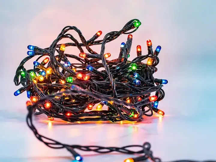 Weihnachtszauber auf der Straße: Traktoren-Tour rollt durch Hofheim