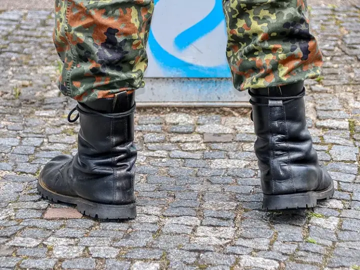 In Hofheim: Linksjugend demonstriert mit Schülern gegen Wehrpflicht (Update)