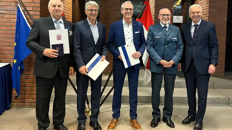 Landrat ehrt Bernd Stippler für langjähriges Engagement beim THW