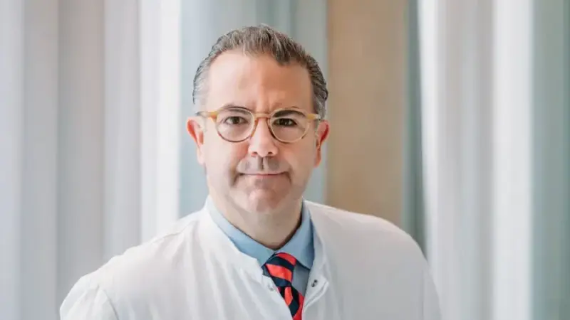 Im eigenen Körper ankommen: Chefarzt informiert über geschlechtsangleichende Chirurgie