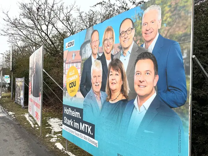 Landrat prüft Vorgehen von Vogt – und posiert mit ihm auf Wahlplakaten
