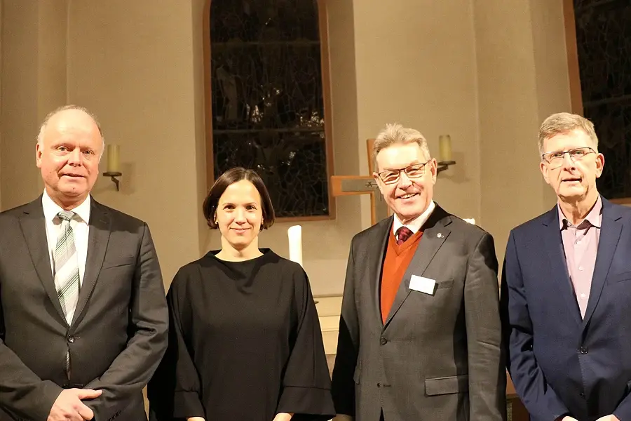 Kornelia Weber wird in Hofheim als stellvertretende Dekanin eingeführt