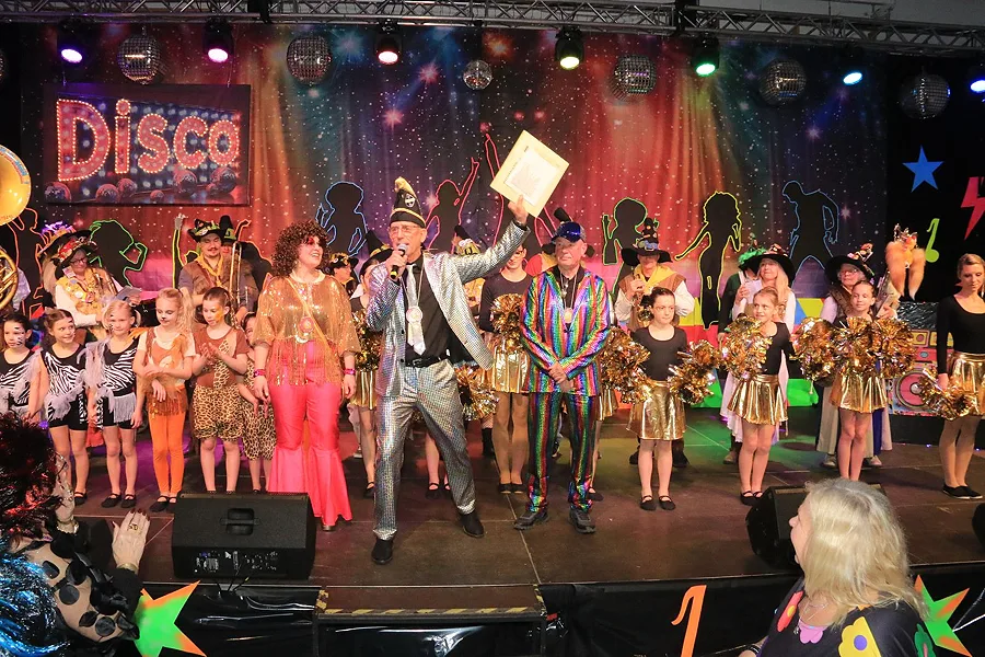 Laut, bunt & schrill – Das war die große Fremdensitzung der Waller Wespen