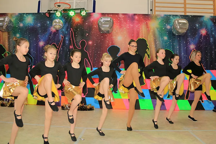 Full House in der Ländcheshalle – Kinderfasching in Wallau 3 Waller Wespe Kinderfasching