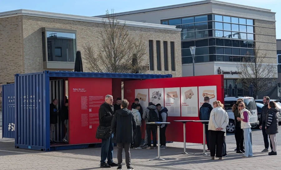 Vom KZ zum Familienbesitz: Ausstellung #StolenMemory auf Kellereiplatz