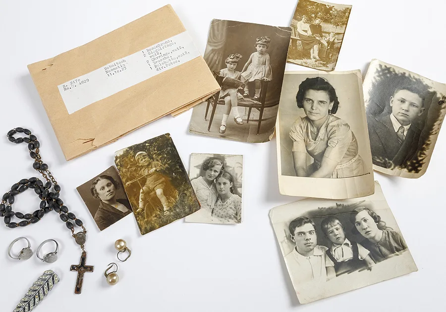 Vom KZ zum Familienbesitz: Ausstellung #StolenMemory auf Kellereiplatz