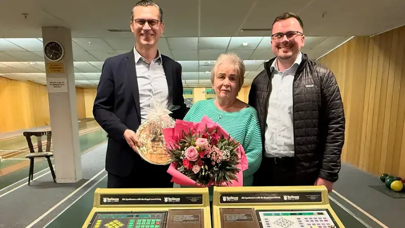 Die „gute Seele“ in Hofheims Keglerklause feiert 20-jähriges Jubiläum