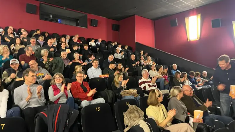 Kinoabend statt Konflikte: Hofheimer Tennis-Club feiert Gemeinschaft