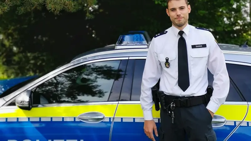 Schutzmann vor Ort berät wieder auf dem Hofheimer Wochenmarkt