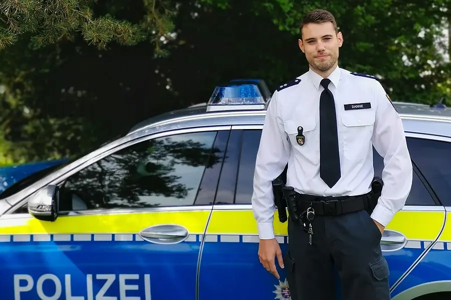 Schutzmann vor Ort berät wieder auf dem Hofheimer Wochenmarkt