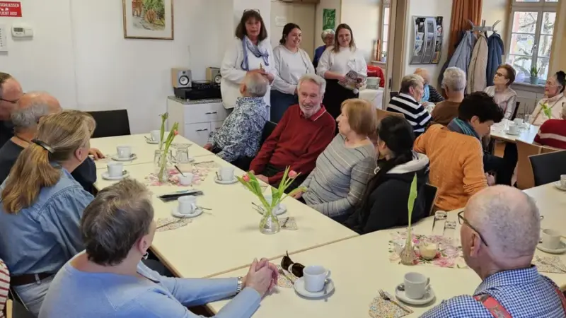 Seniorenberatung der Stadt zu Gast im beliebten Dienstagscafé