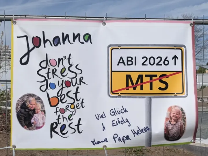 Zwischen Hochglanz und Herz: Abi-Plakate 2026 in Hofheim