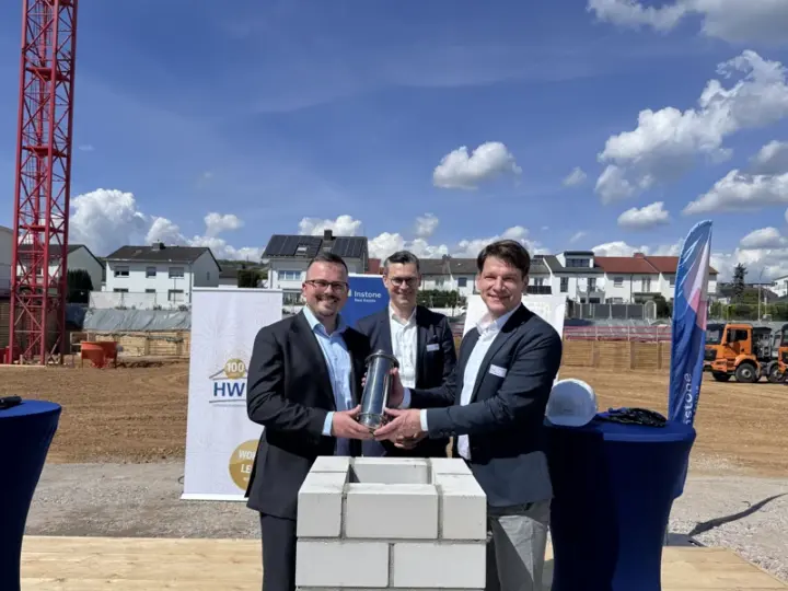 Über 100 neue Wohnungen: Grundsteinlegung für „Kant & Gloria“