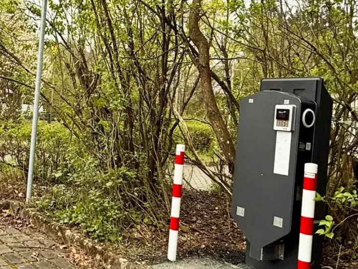 Neu am Bahnhof in Lorsbach: Ladestation für E-Autos