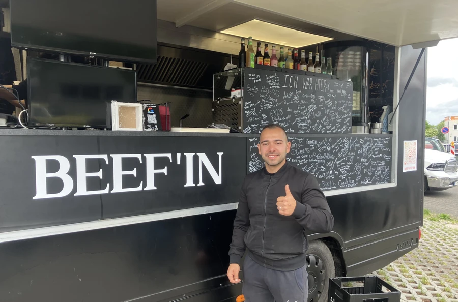 Neuer Burger-Foodtruck in Hofheim: Super-Streetfood direkt neben dem TÜV