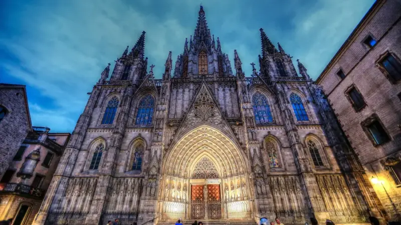 Mit der SNH nach Barcelona: Winterreise verbindet Kultur und Genuss