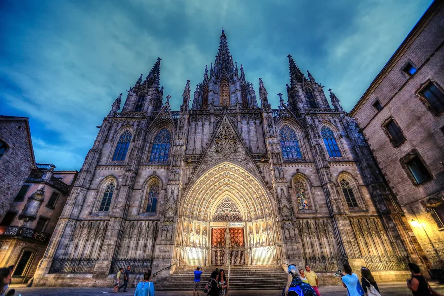 Mit der SNH nach Barcelona: Winterreise verbindet Kultur und Genuss