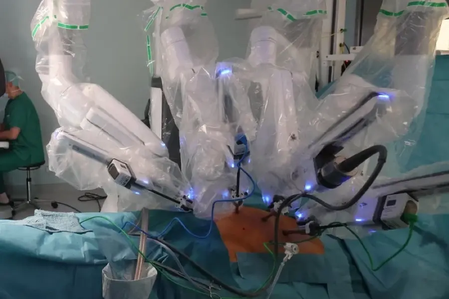 Varisano entwickelt neue Roboter-OP bei Nierentumoren