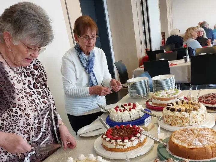 Kaffee, Kuchen & Gemeinschaft – Marxheimer Café-Treff bleibt Erfolgsmodell