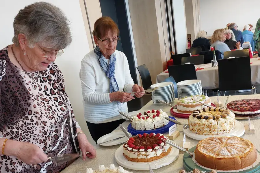 Kaffee, Kuchen & Gemeinschaft – Marxheimer Café-Treff bleibt Erfolgsmodell