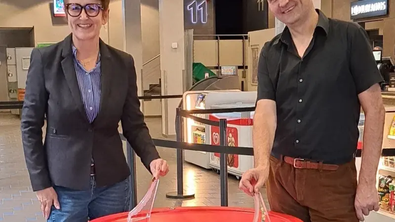Kleine Münze, große Wirkung: Kinopolis im MTZ ermöglicht Spendenaktion 