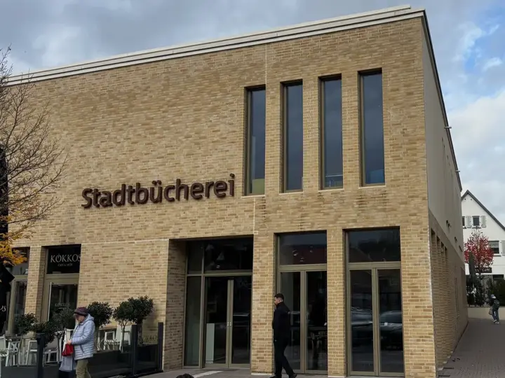 Mit extra Kinderprogramm: Stadtbücherei auch in den Sommerferien geöffnet