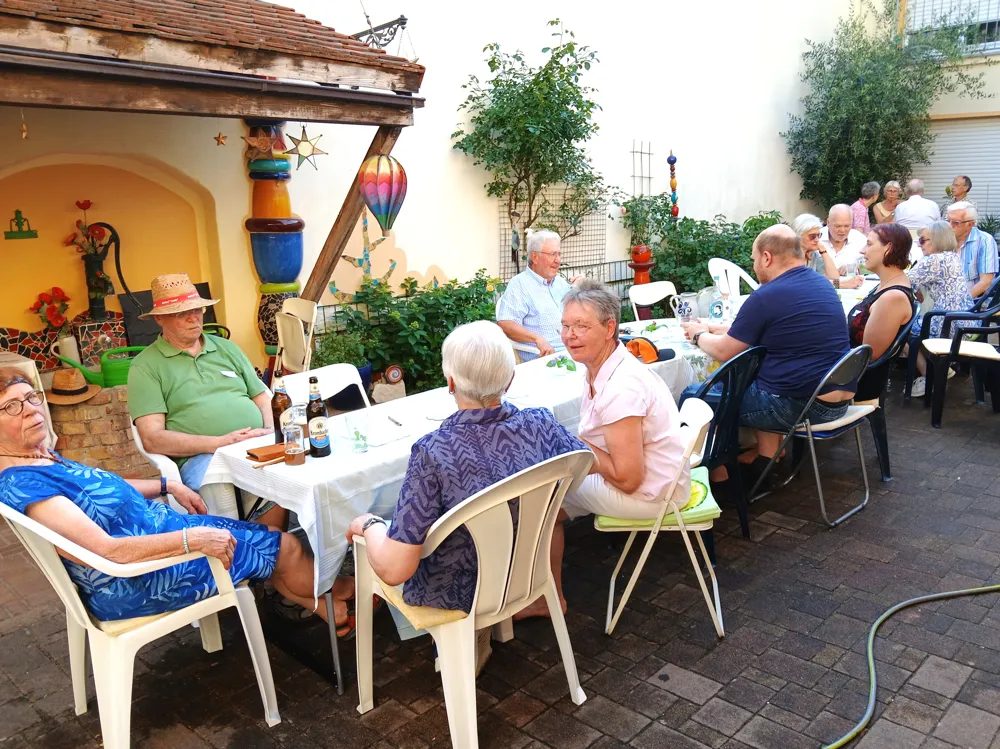 Quizabend in Diedenbergen: Wissen, Spaß und Spannung trotz Sommerhitze