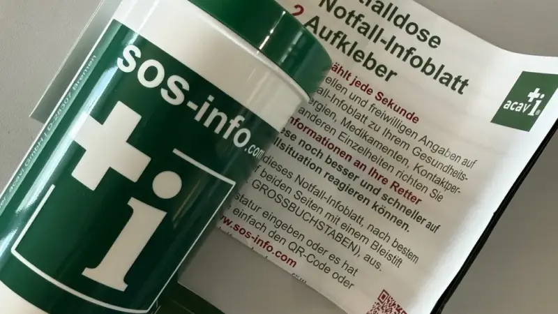 Guter Tipp für alle Senioren: Notfalldose in den Kühlschrank stellen