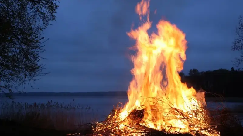 Waldbrandgefahr! Nutzfeuer werden bis auf Weiteres nicht genehmigt