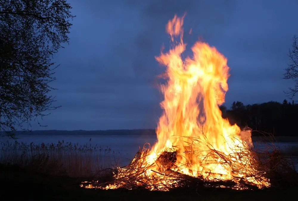 Waldbrandgefahr! Nutzfeuer werden bis auf Weiteres nicht genehmigt