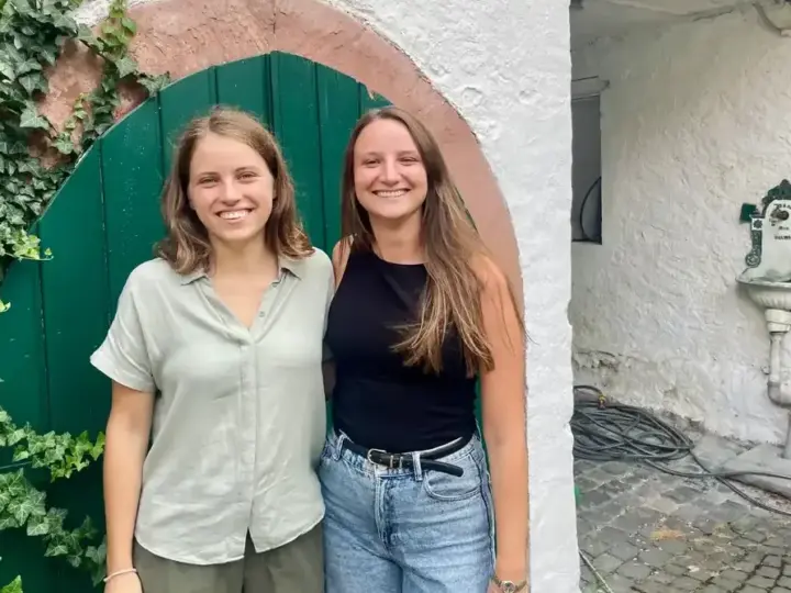 Gegen Krisen und Hoffnungslosigkeit: Junge Frauen gründen „Ostara-Akademie“
