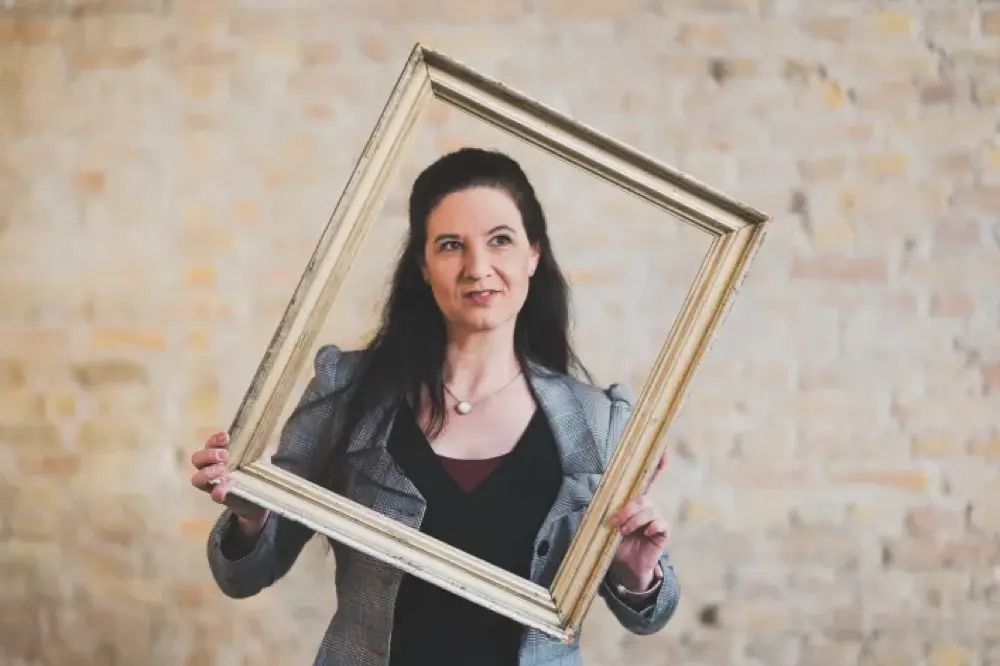 Buchmesse in Hofheim: Dr. Tanja Bernsau präsentiert „TagOrte“ und neuen Verlag
