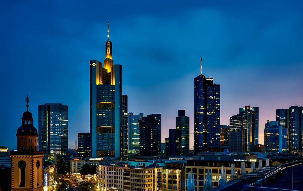 Kunst, Geschichte und neue Altstadt – mit der SNH einen Frankfurt-Ausflug machen