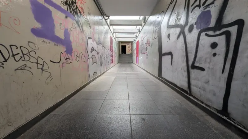 Sparkurs am Bahnhofstunnel: Wenn die Stadt selbst zum Sprayer wird