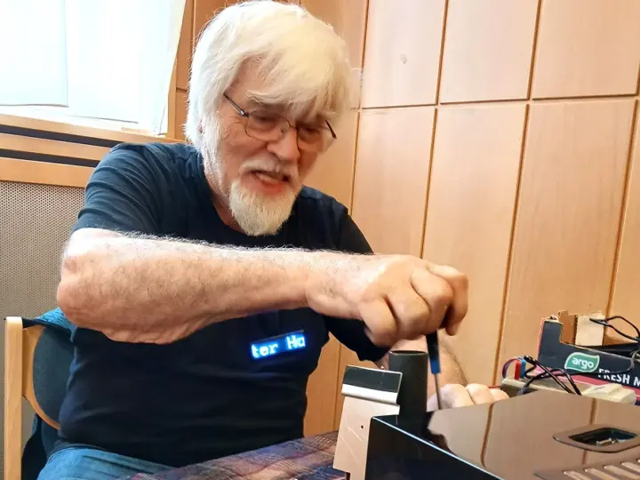 Repaircafé Diedenbergen lädt ein: Tüftler-Hilfe und frische Waffeln am 24. Oktober