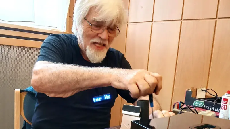 Repaircafé Diedenbergen lädt ein: Tüftler-Hilfe und frische Waffeln am 24. Oktober