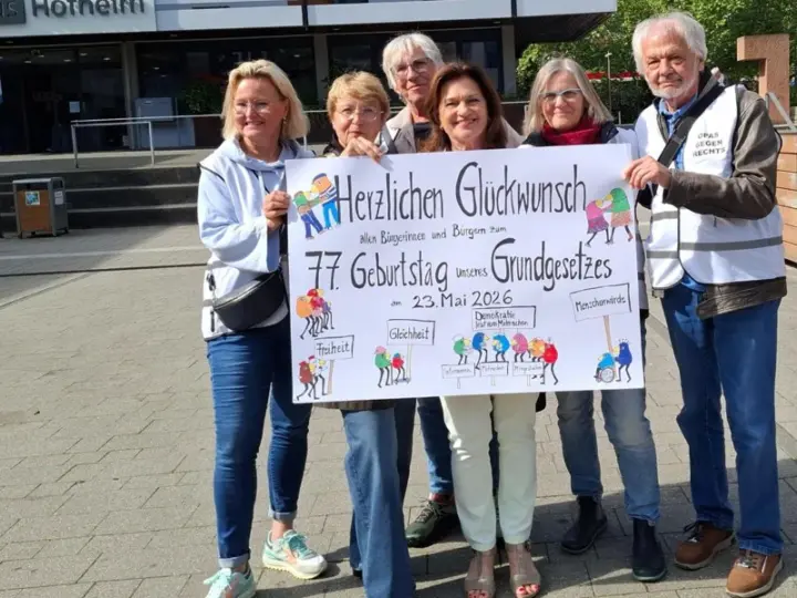 77 Jahre Grundgesetz: Hofheimer Bündnis mahnt zum Schutz demokratischer Werte