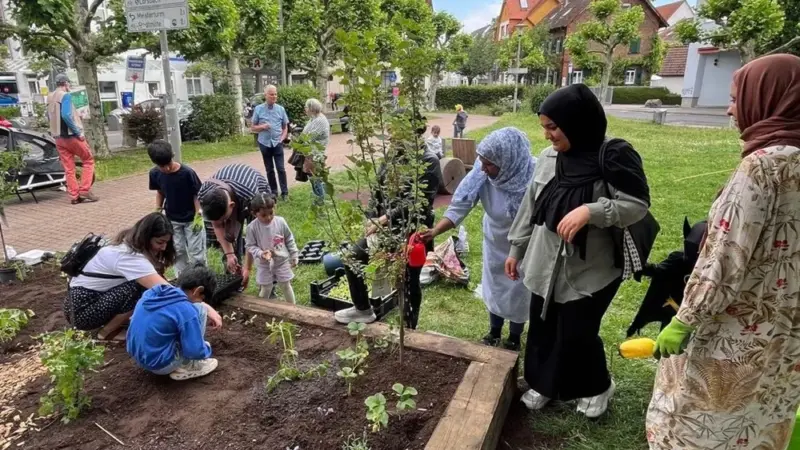 1.000 Pflanzen für Hofheim: Wenn Bürger anpacken, blüht die Stadt auf